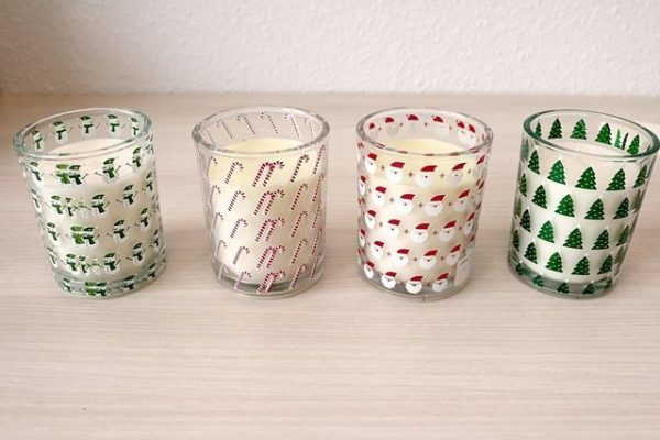 BURI Tafelkerze Duftkerze im Glas Weihnachtsmotiv Winterdüfte Weihnachtsduft Raumduft